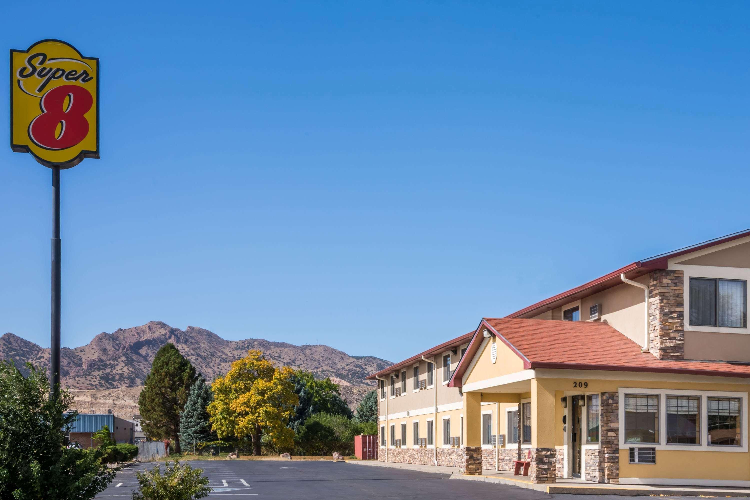 Super 8 By Wyndham Canon City Exterior photo