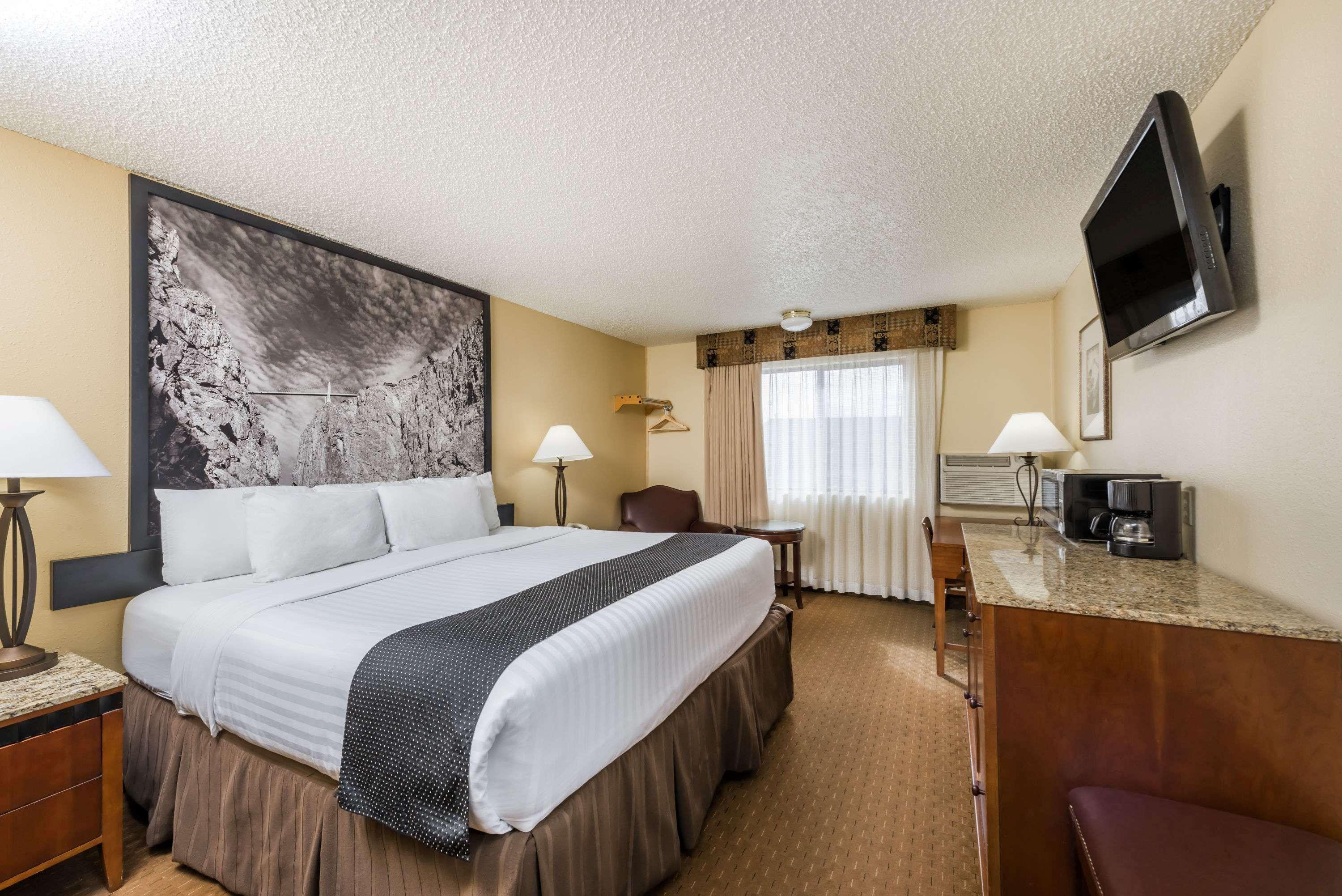 Super 8 By Wyndham Canon City Exterior photo